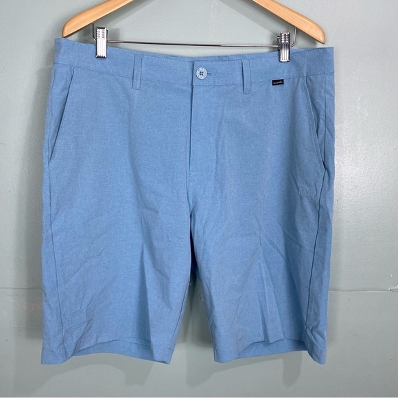 Travis‎ Mathew Baby Blue Shorts Sz 36 - Picture 1 of 3